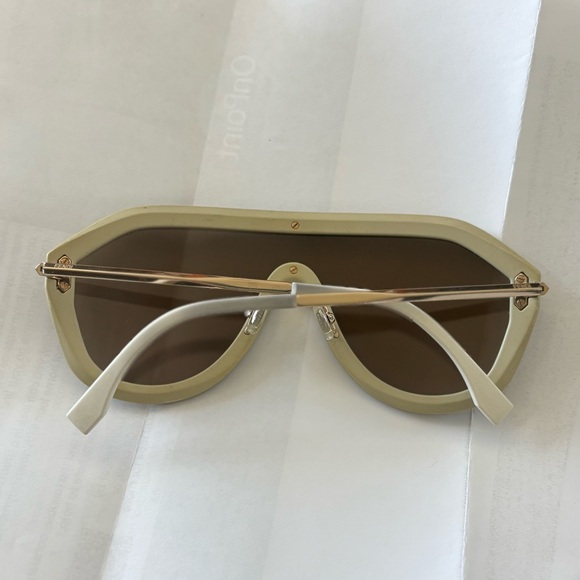 Fendi Brown and Gold Sunglasses Monogram Lens - Picture 3 of 5